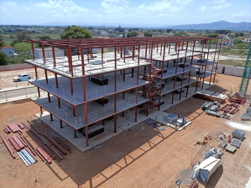 Colocación de fachada industrializada en el Edificio Aqua Mare