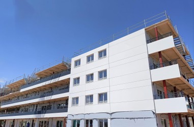 Colocación de fachada industrializada en el Edificio Aqua Mare
